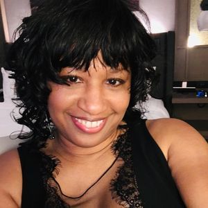 Meet your Posher, Regenna